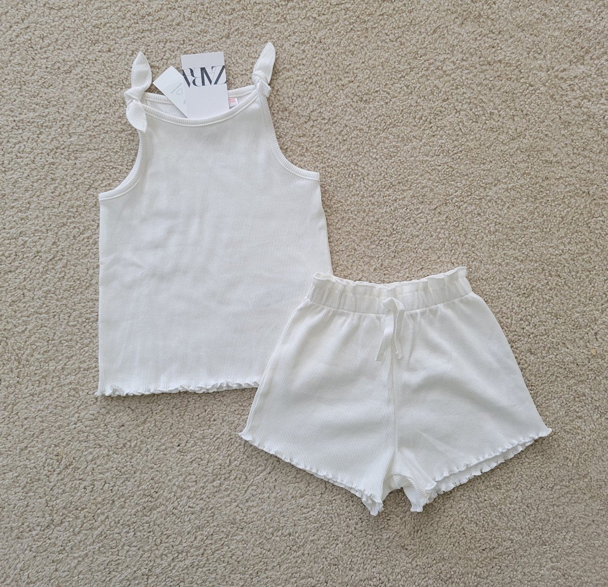 Zara kids girls RIBBED T-SHIRT AND BERMUDA SHORTS SET. Size 3-4t