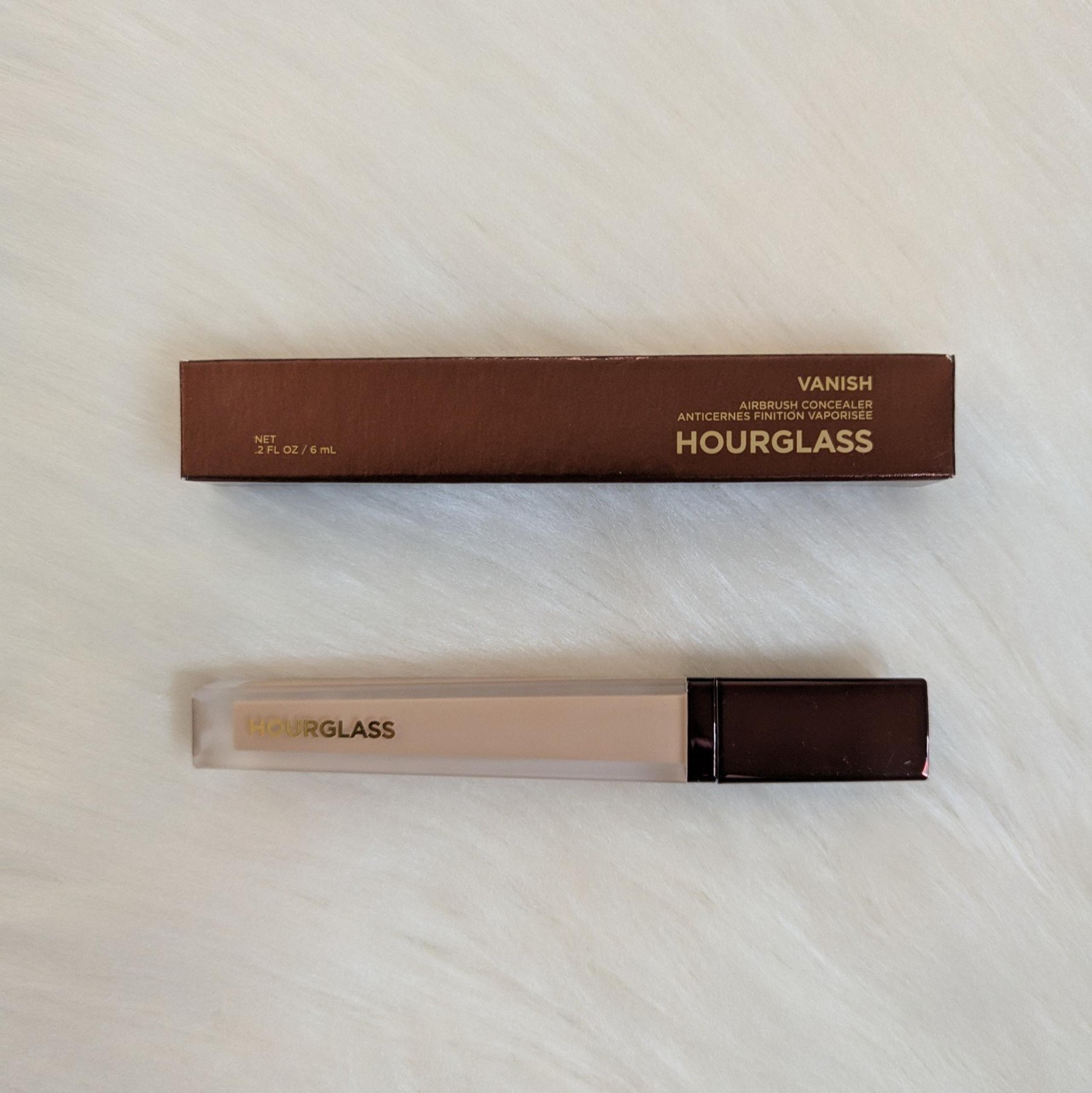 Complexion - Hourglass Vanish Airbrush Concealer