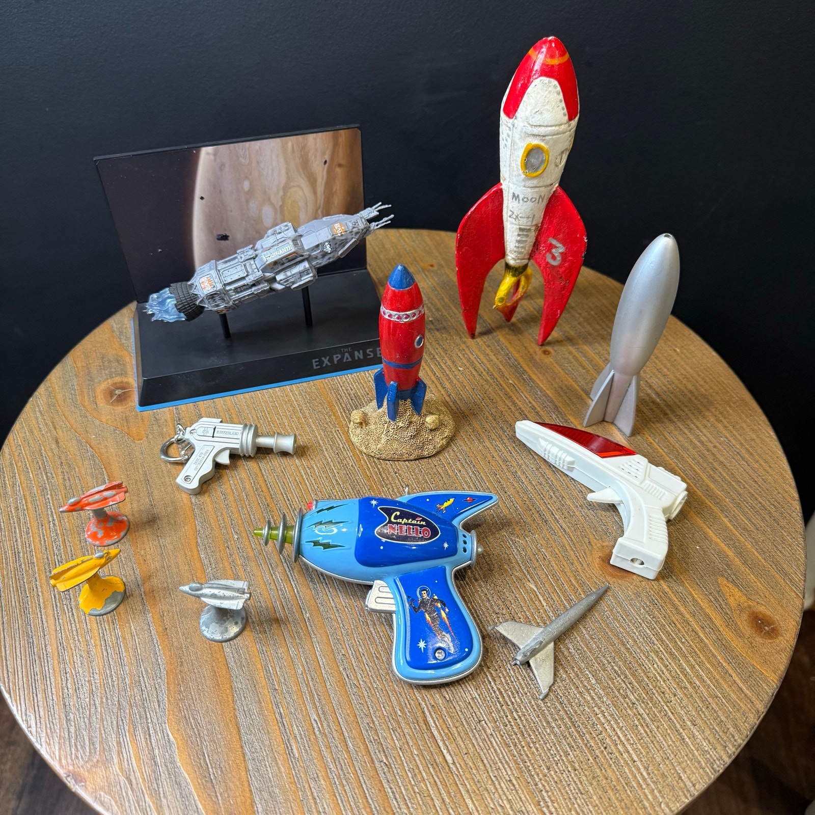 Vtg 11-Lot Collection Model Rockets, Space Ships, Captain Nello Ray Gun & Misc.