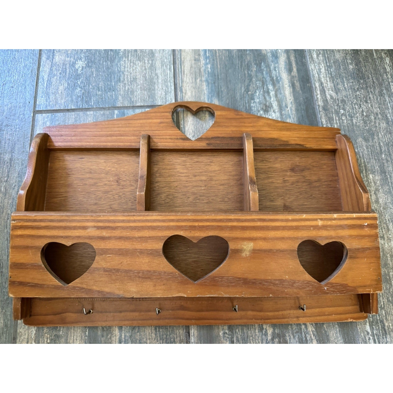 Wooden Heart Design Letter/Key Holder Organizer Rare Vintage Antique
