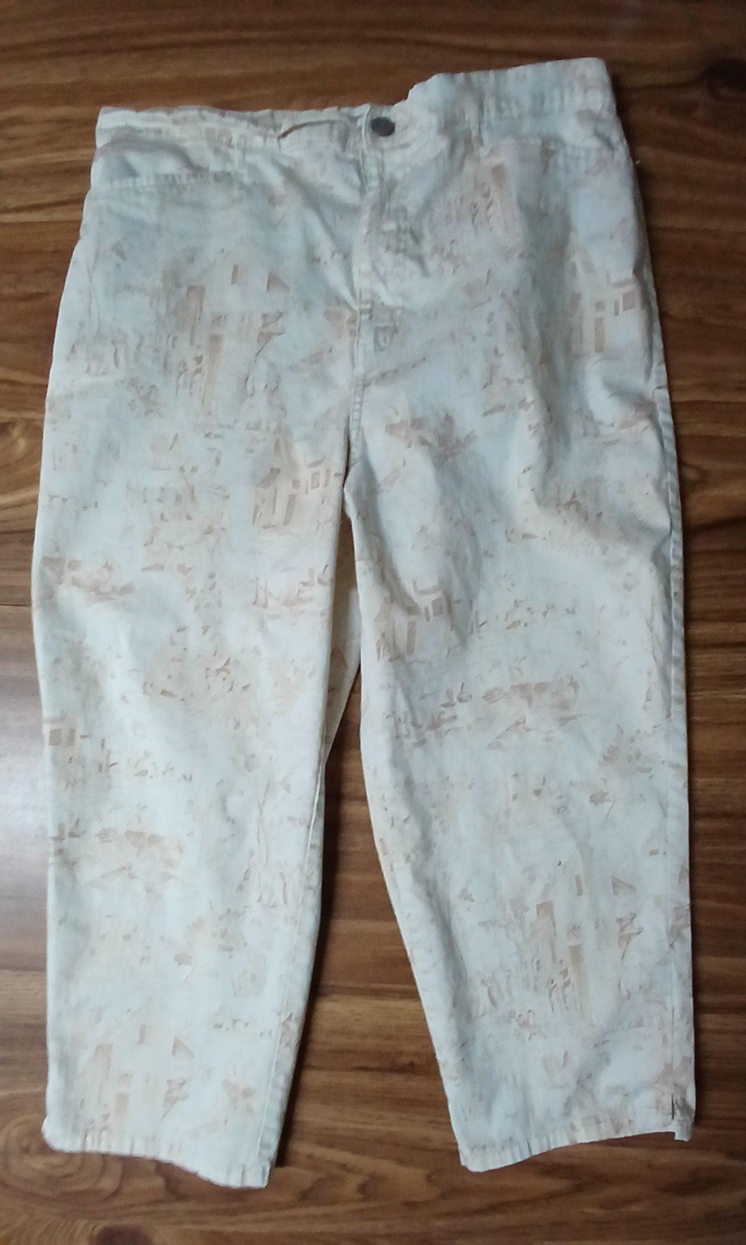 Bill Blass capri pants, size 14, EUC