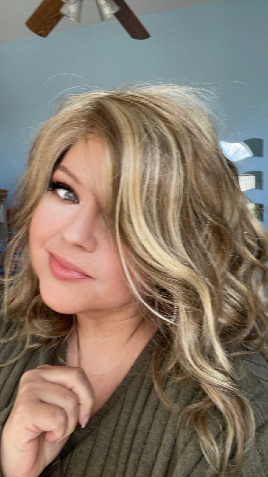 Estetica Avalon r14/26h (dark blonde golden blonde highlights) - detail