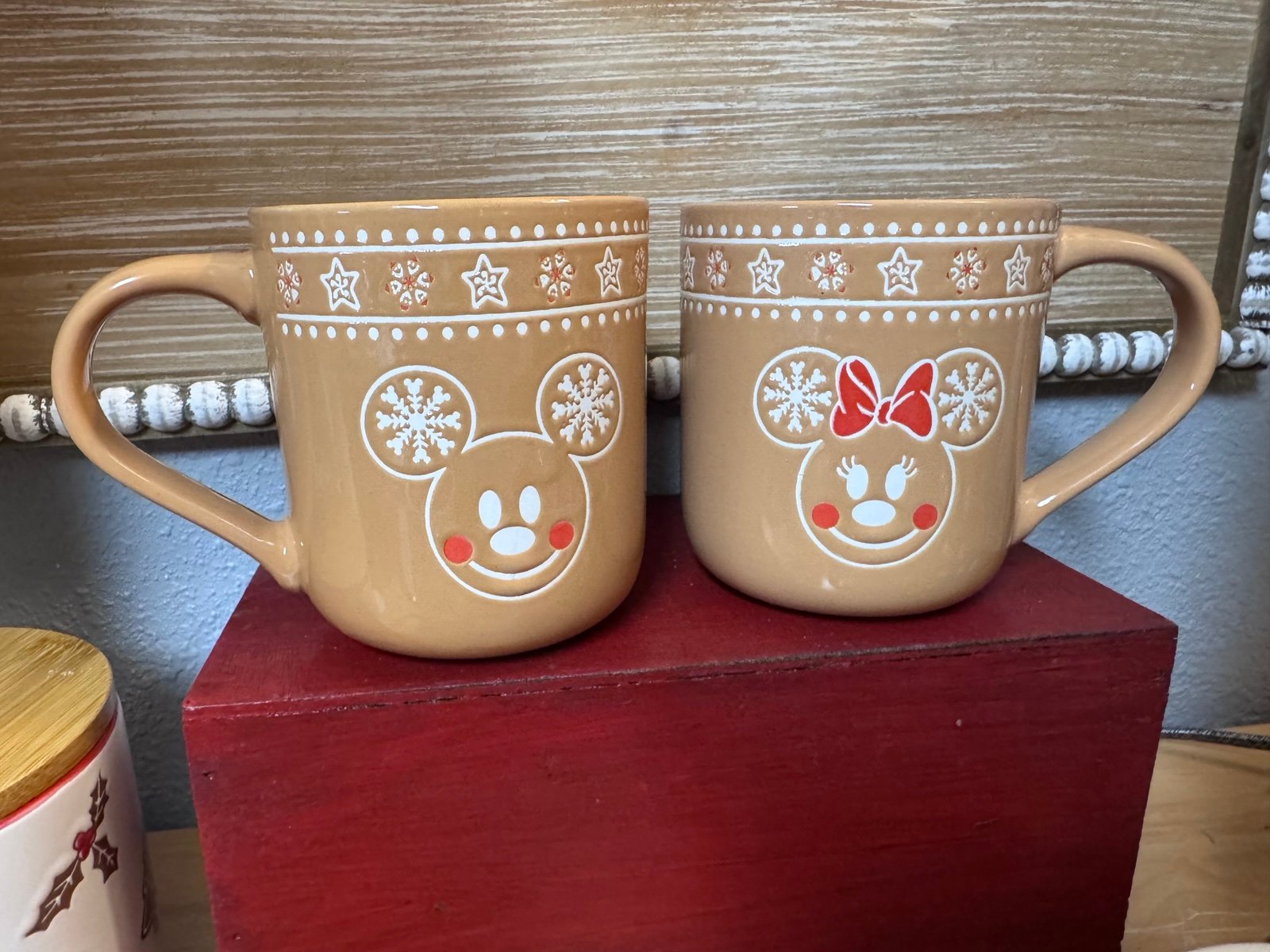 Disney Christmas gingerbread Mickey Mouse & Minnie Mouse mug set