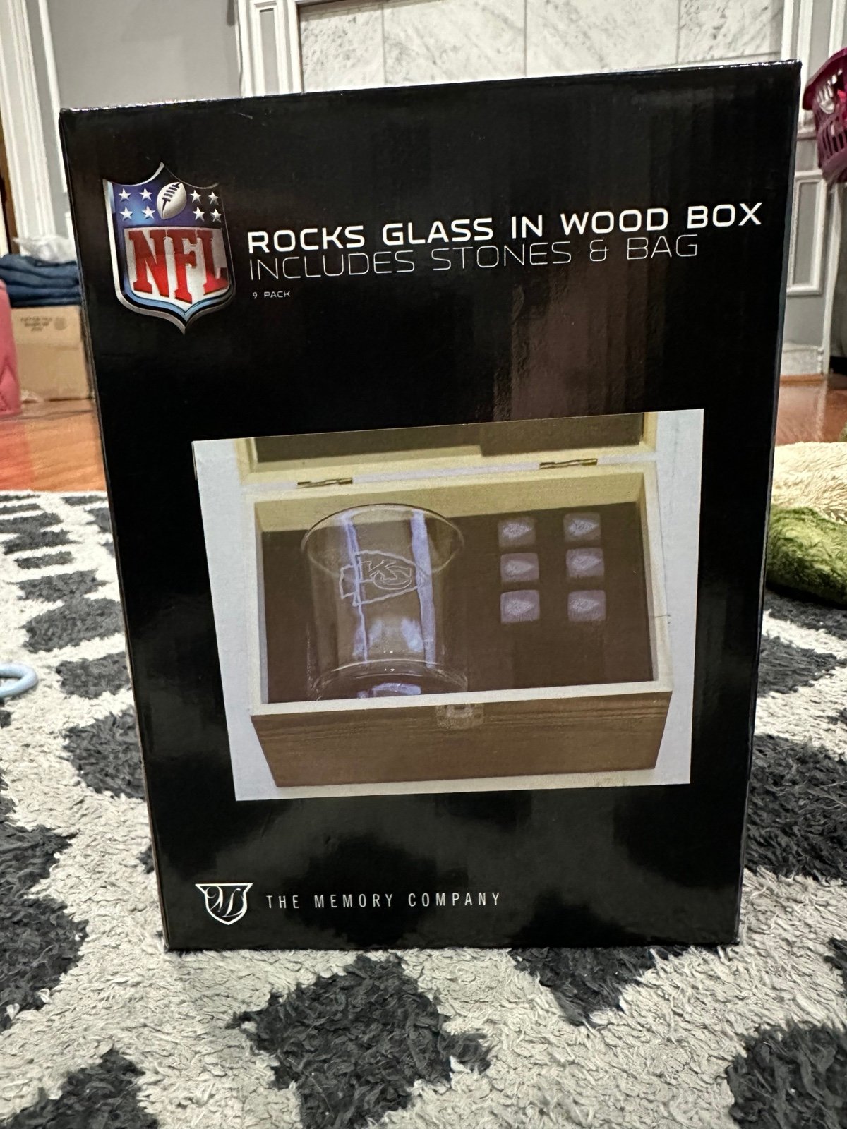 NFL NFL Kansas City Chiefs Whiskey Glass And Stones In Wooden Box