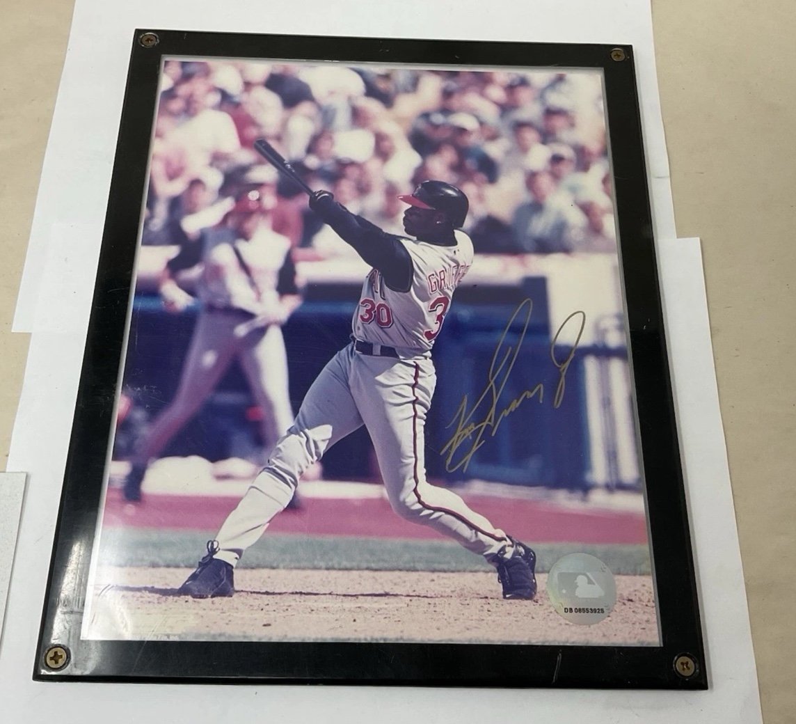 Ken Griffey Jr Signed 8x10 Photo Autograph with authentication In Hard Frame