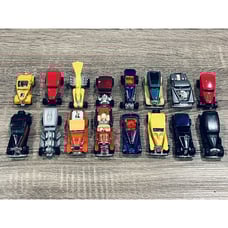 Hot Wheels - Matchbox - Johnny Lighting Mixed Lot of 16 Assorted Vintage/Modern