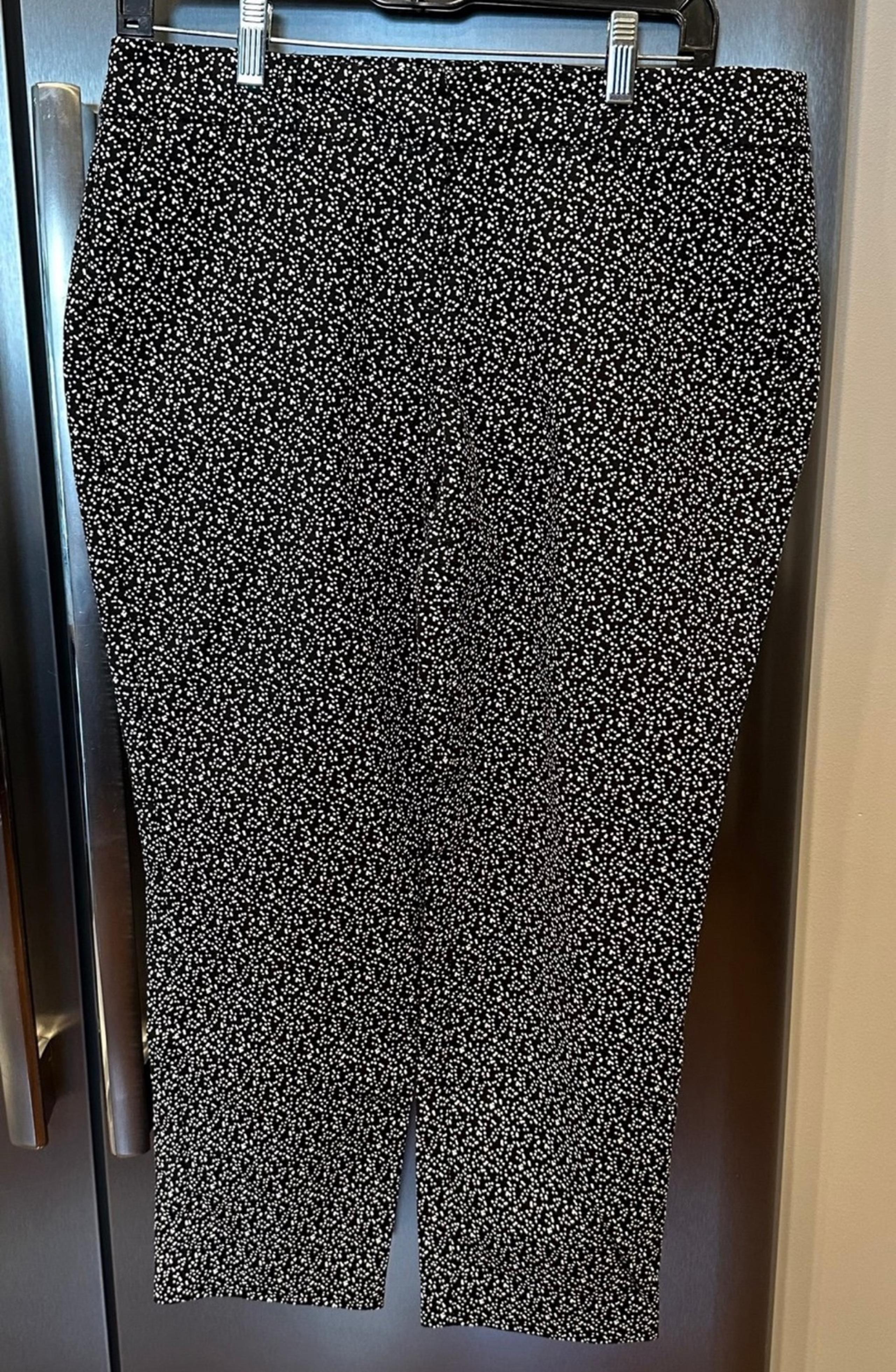 Cynthia Rowley black and white capri pants size 8