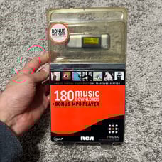 RCA Emusic Flash Digital Music MP3 Player Kit