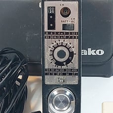 Vintage Kako Hi-Beam 2400 Camera Flash With Case AC Adapter-Power Cord Untested