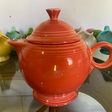 Fiestawear HLC large 44oz. teapot flamingo pink in new condition