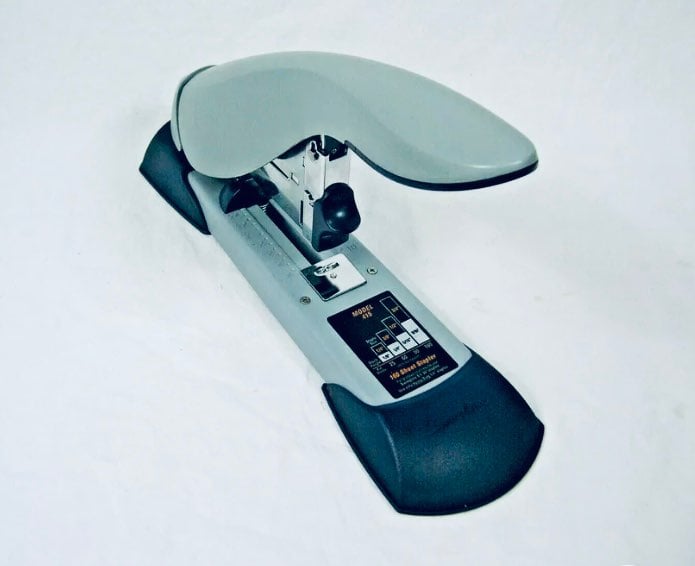 Swingline deluxe heavy duty stapler mode