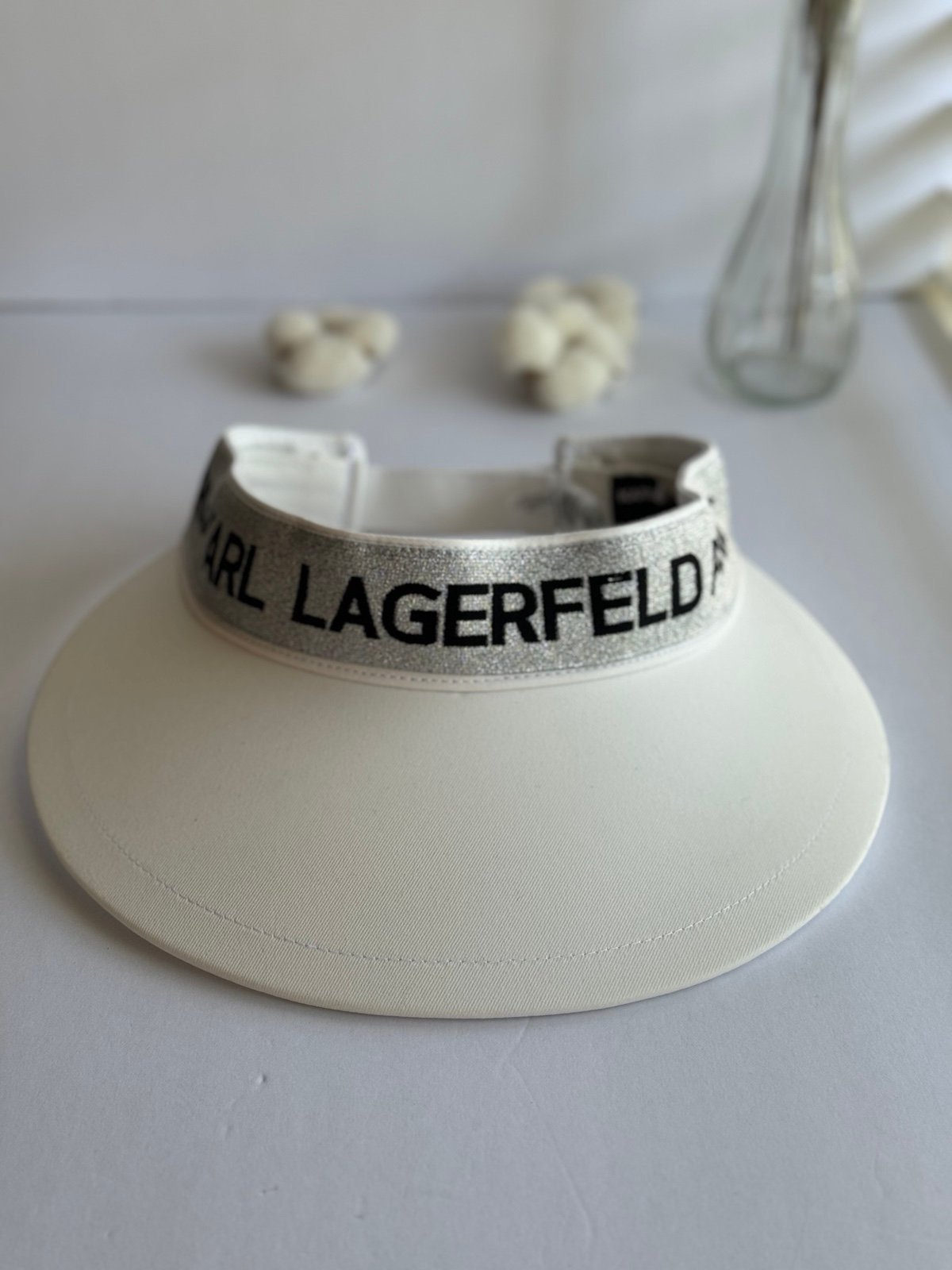 NWT KARL LAGERFELD WHITE VISOR HAT SILVER TONE LOGO ONE SIZE