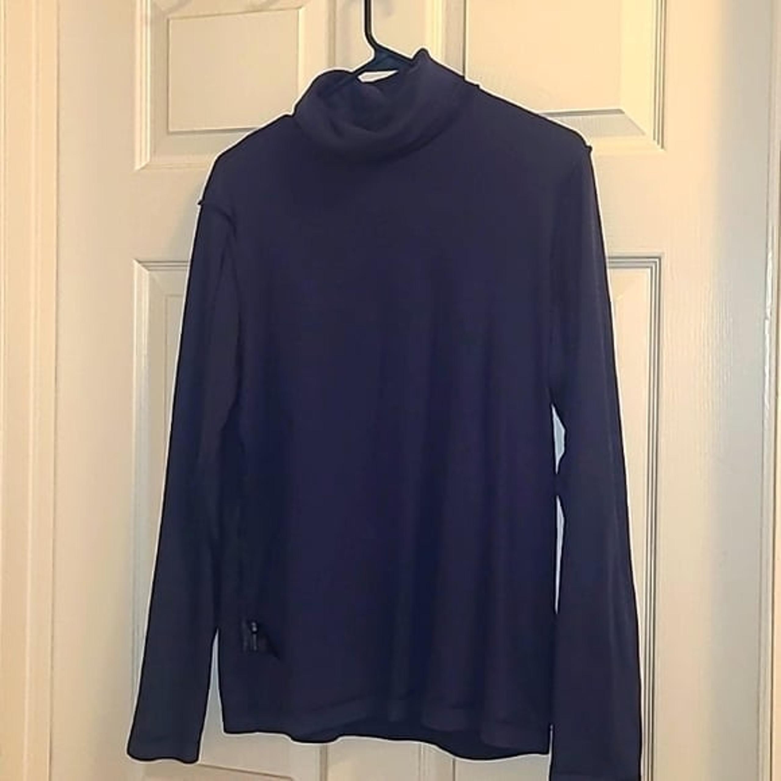 NWOT Uniqlo blue turtleneck