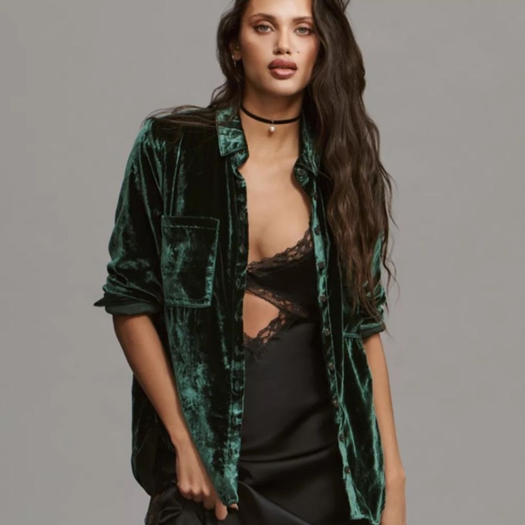 ANTHROPOLOGIE PILCRO Green Relaxed Velvet Buttondown Shirt Long Sleeve Size XS