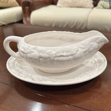 VINTAGE White Ceramic 2 piece Gravy Boat and detached platter set Portugal