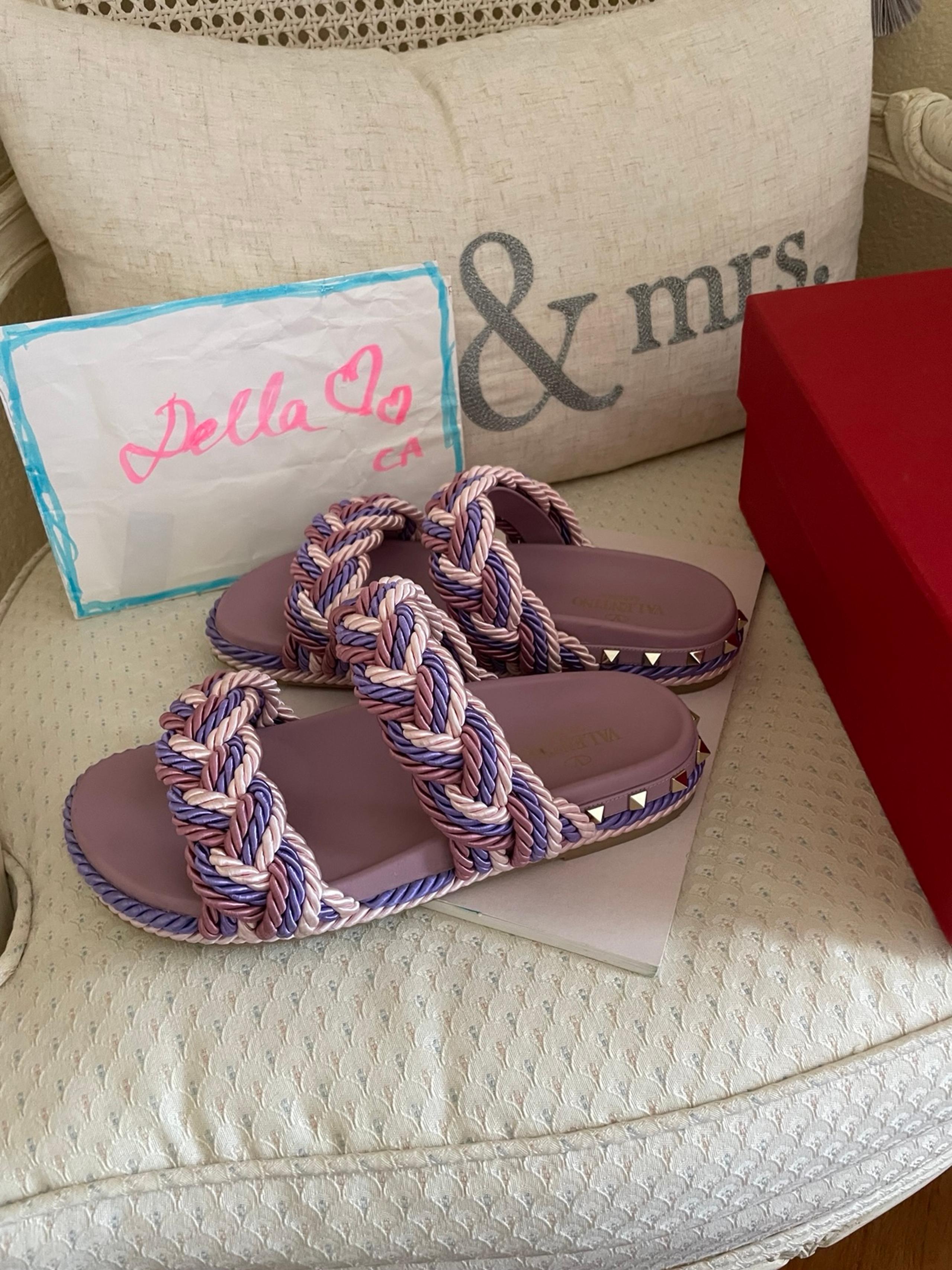 Valentino Slides