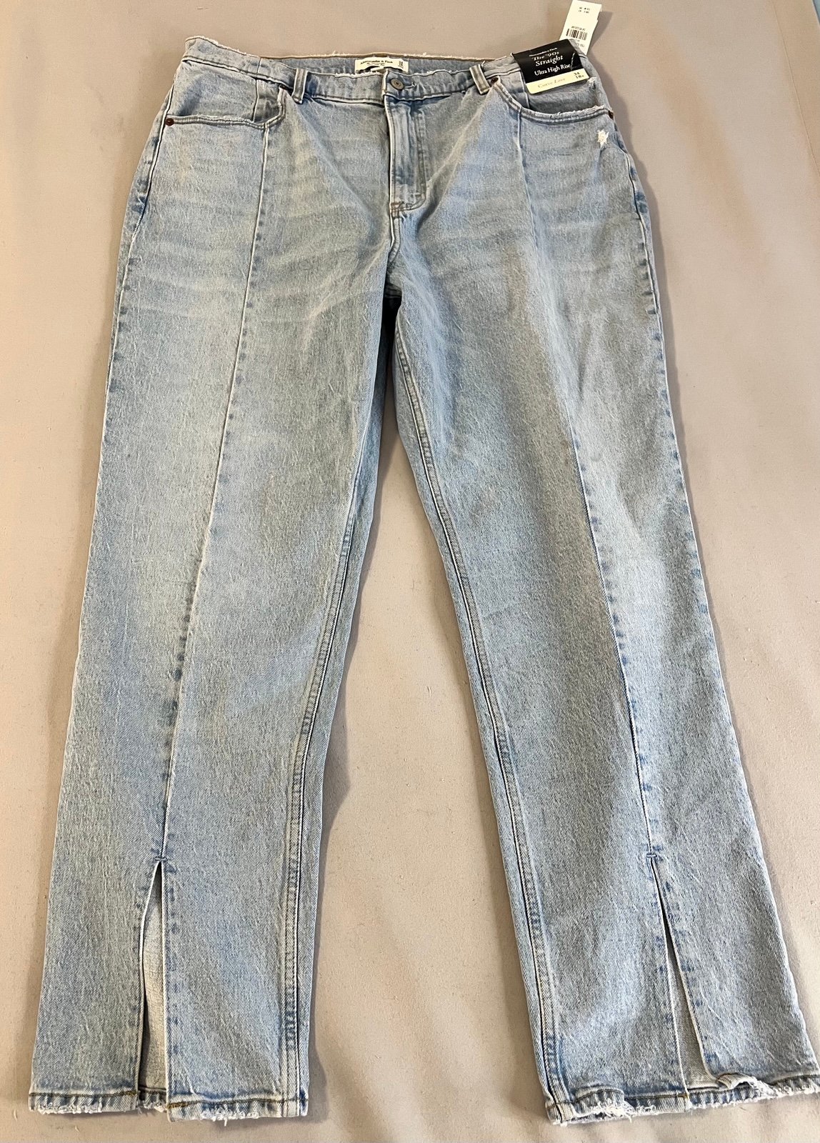Abercrombie & Fitch Womens 90s Straight Ultra High Rise Jeans 34/18 Curve NWT