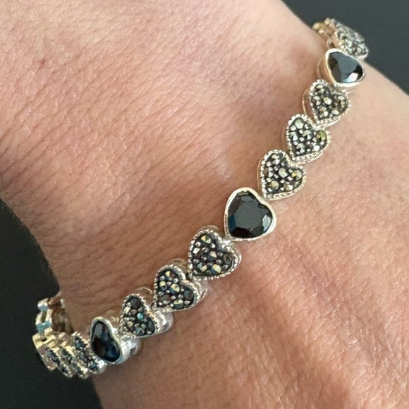 Sterling silver marcasite heart bracelet 925