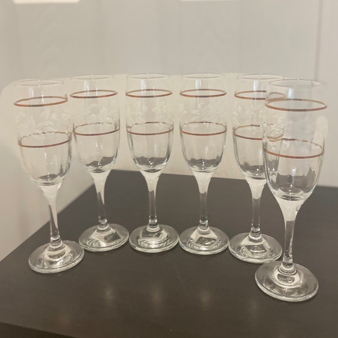 CICLE WARE SET OF 6 CHAMPAGNE FLUTES DUTCHES GOLD RIM FLORAL MADE IN TURKEY