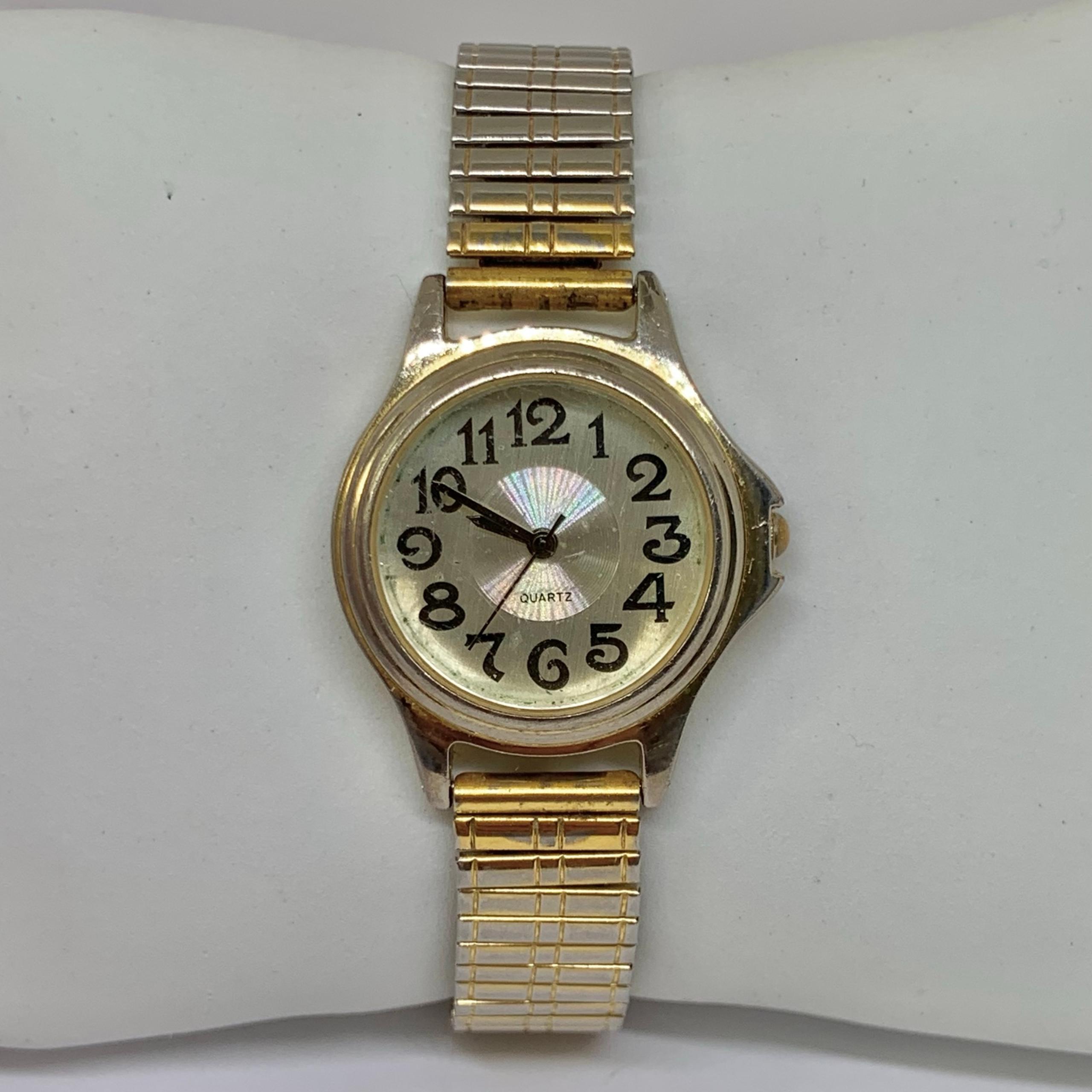 Vintage M.Z. Berger  gold tone quartz analog wrist watch 28mm size 6” running