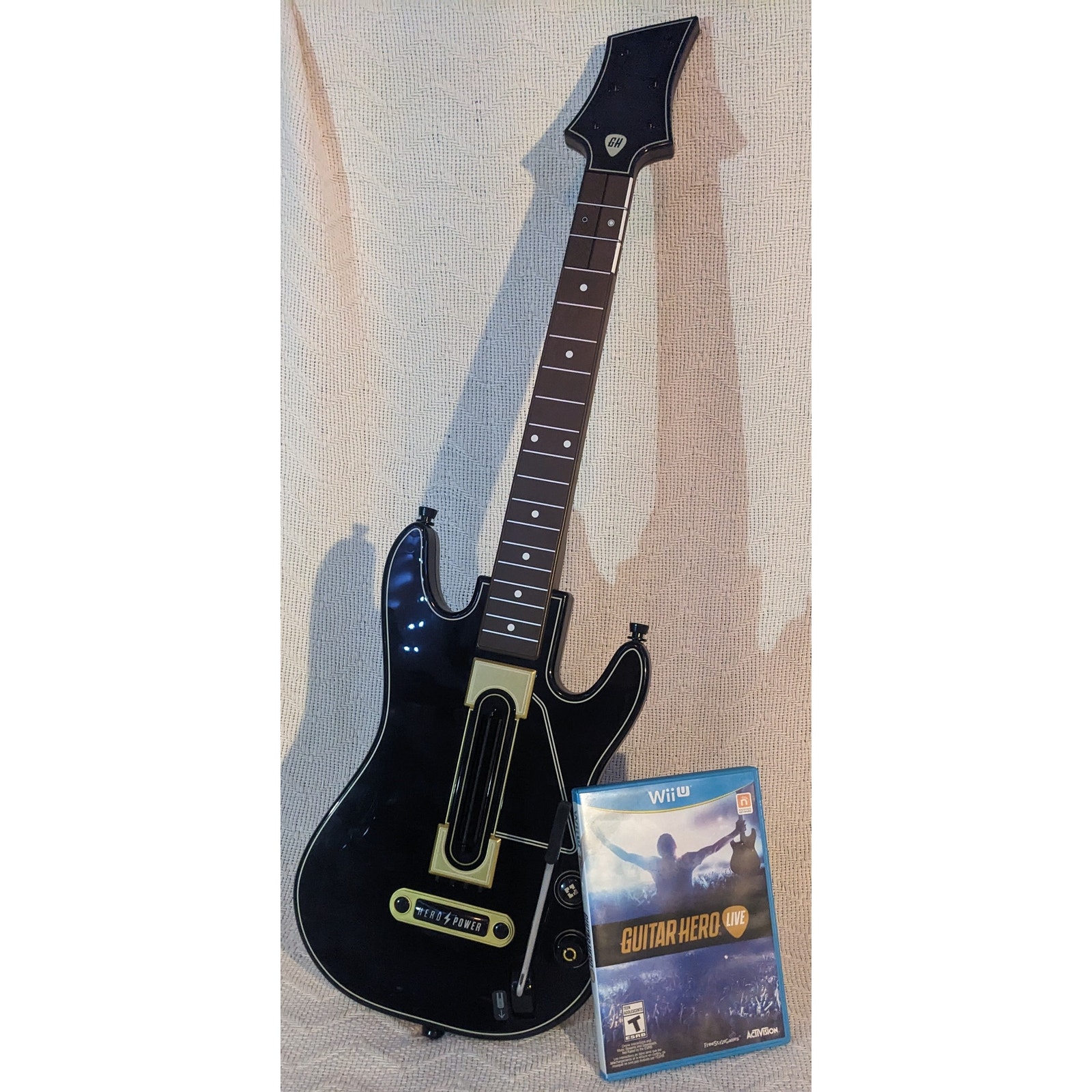 Guitar Hero Live w/ Guitar+Dongle -Wii U -Tested/Working