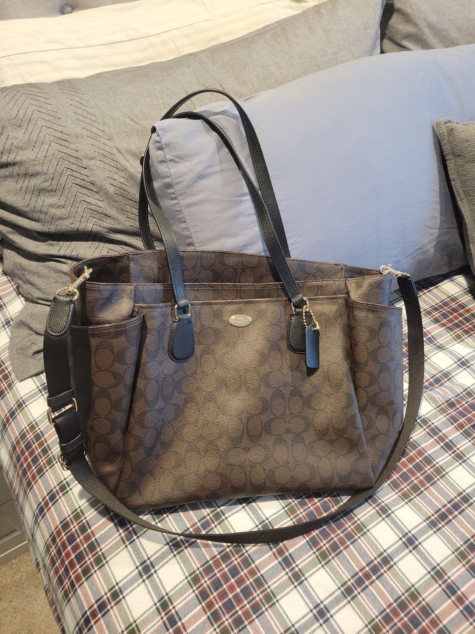 Coach diaper bag (read below)