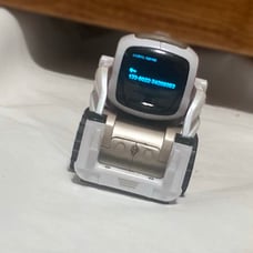 ANKI Cozmo with free cube, and charger