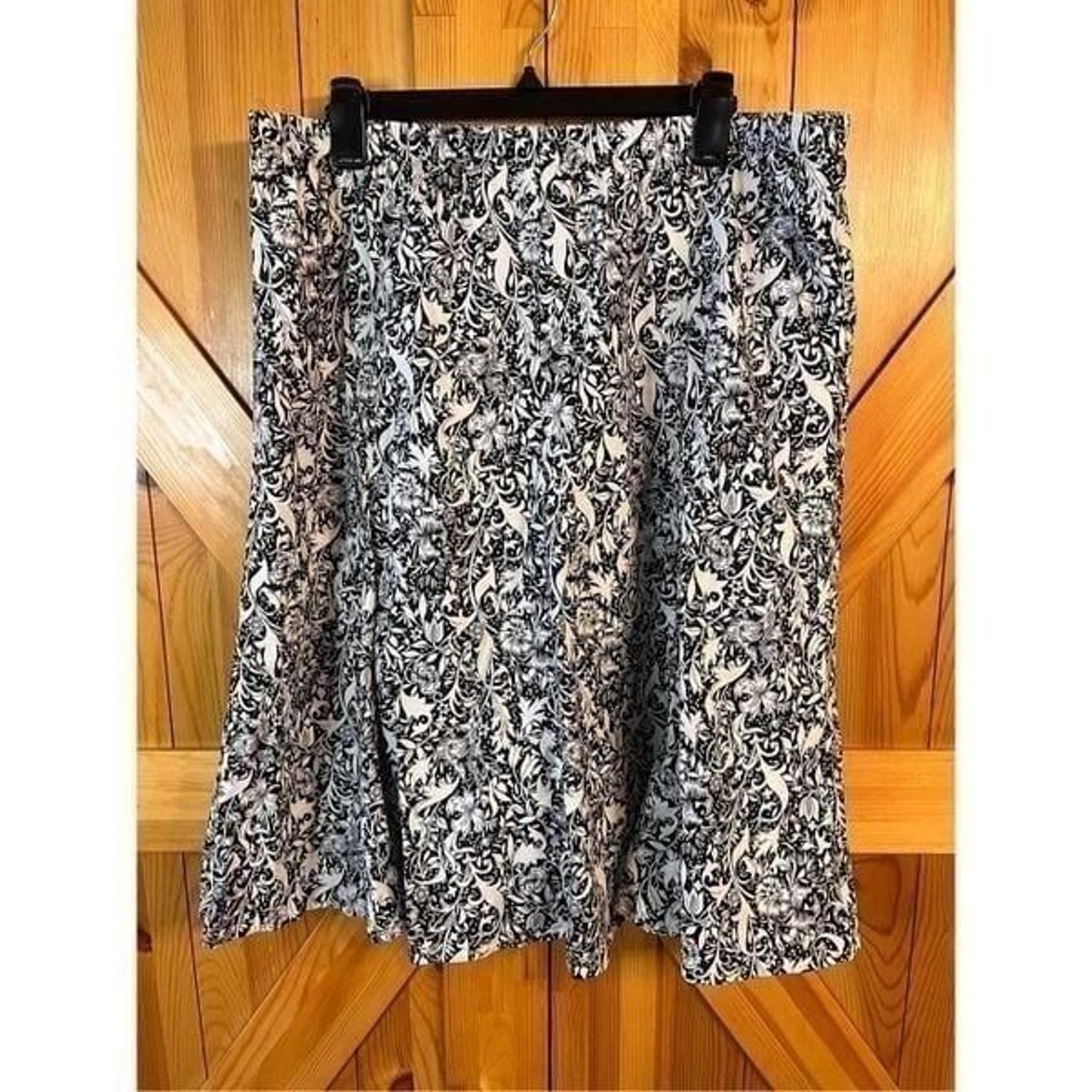 Christopher & Banks Black White Floral Skirt Size XL (3573)