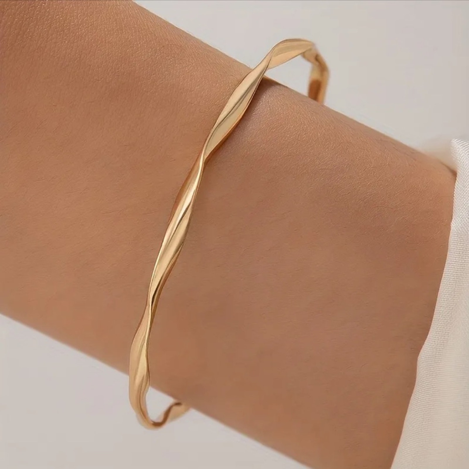 NEW NORDSTROM REVOLVE Gold Ball Slim Band Twisted Bracelet Bangle Cuff Jewelry
