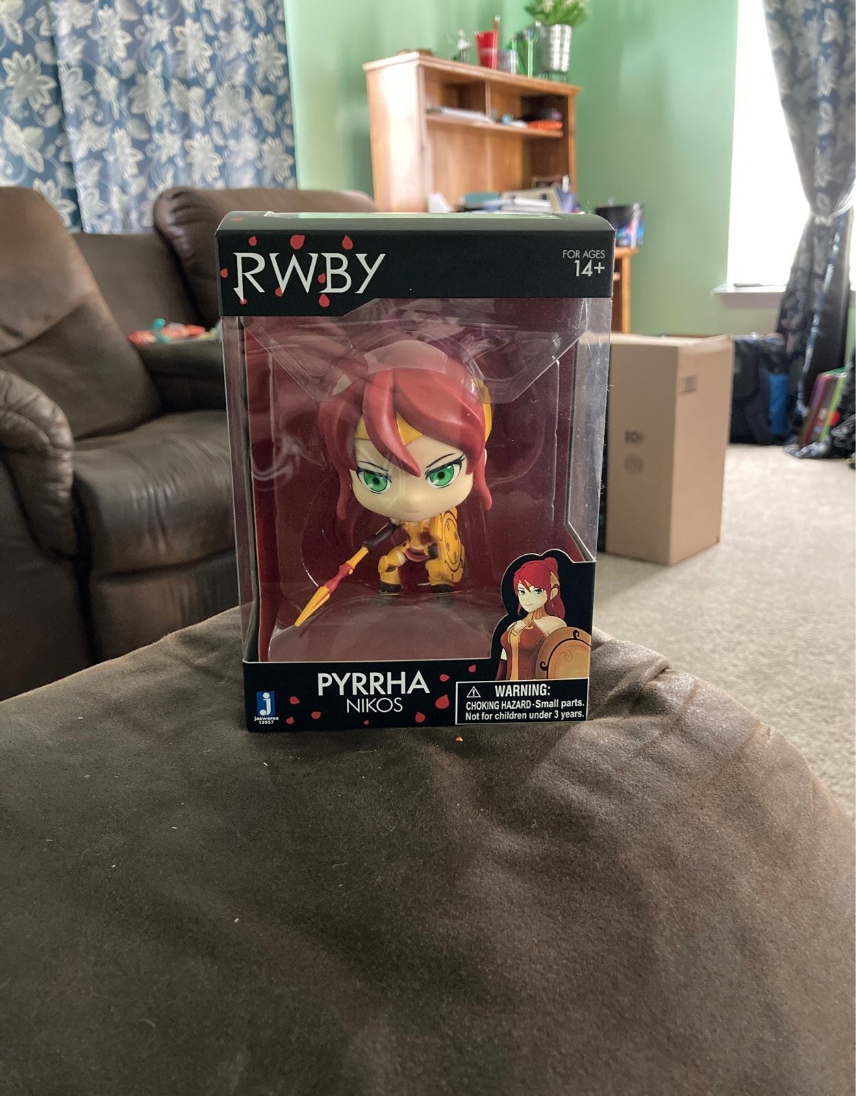 Rwby Pyrrha Figure