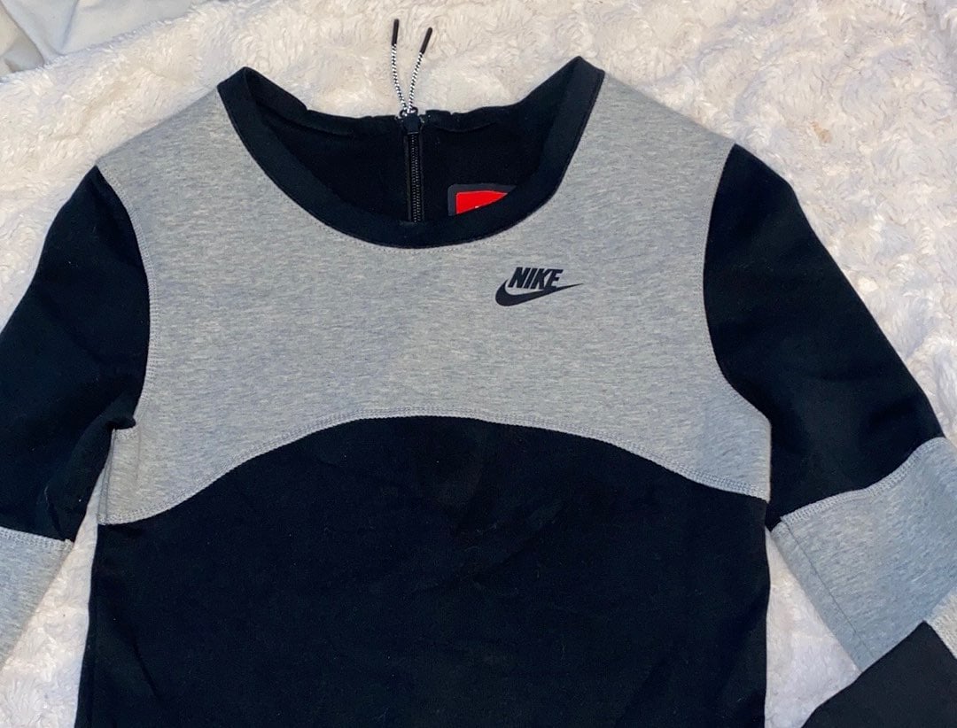 Nike tech sweatshirt