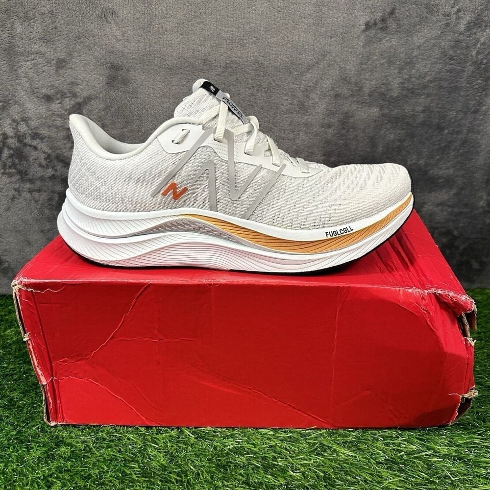 New Balance Fuelcell Propel v4 Womens 10.5 Gray White Shoes Sneakers Athletic