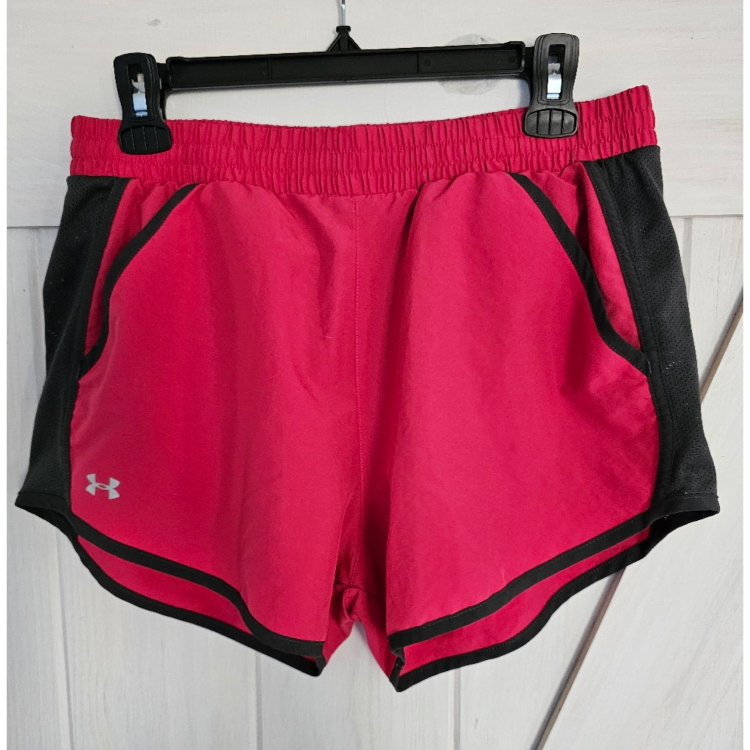 Under Armour Women's UA HeatGear Athletic Running Shorts Medium