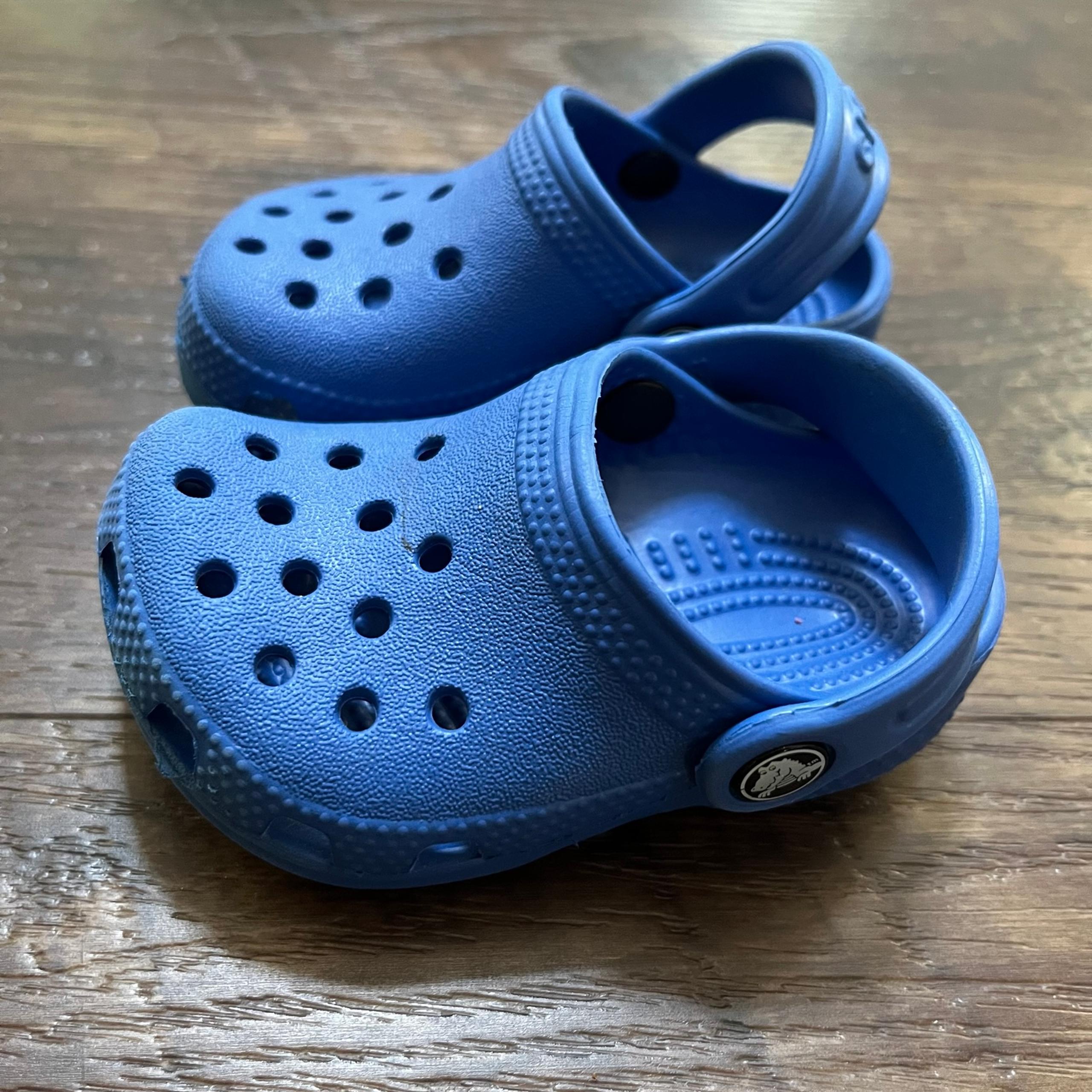 Crocs electric blue sandals for baby size 2C 3C *read