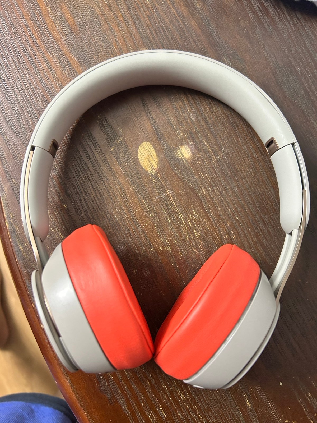 Beats Solo Pro Wireless Noise Cancelling On-Ear Headphones - Gray . Like new