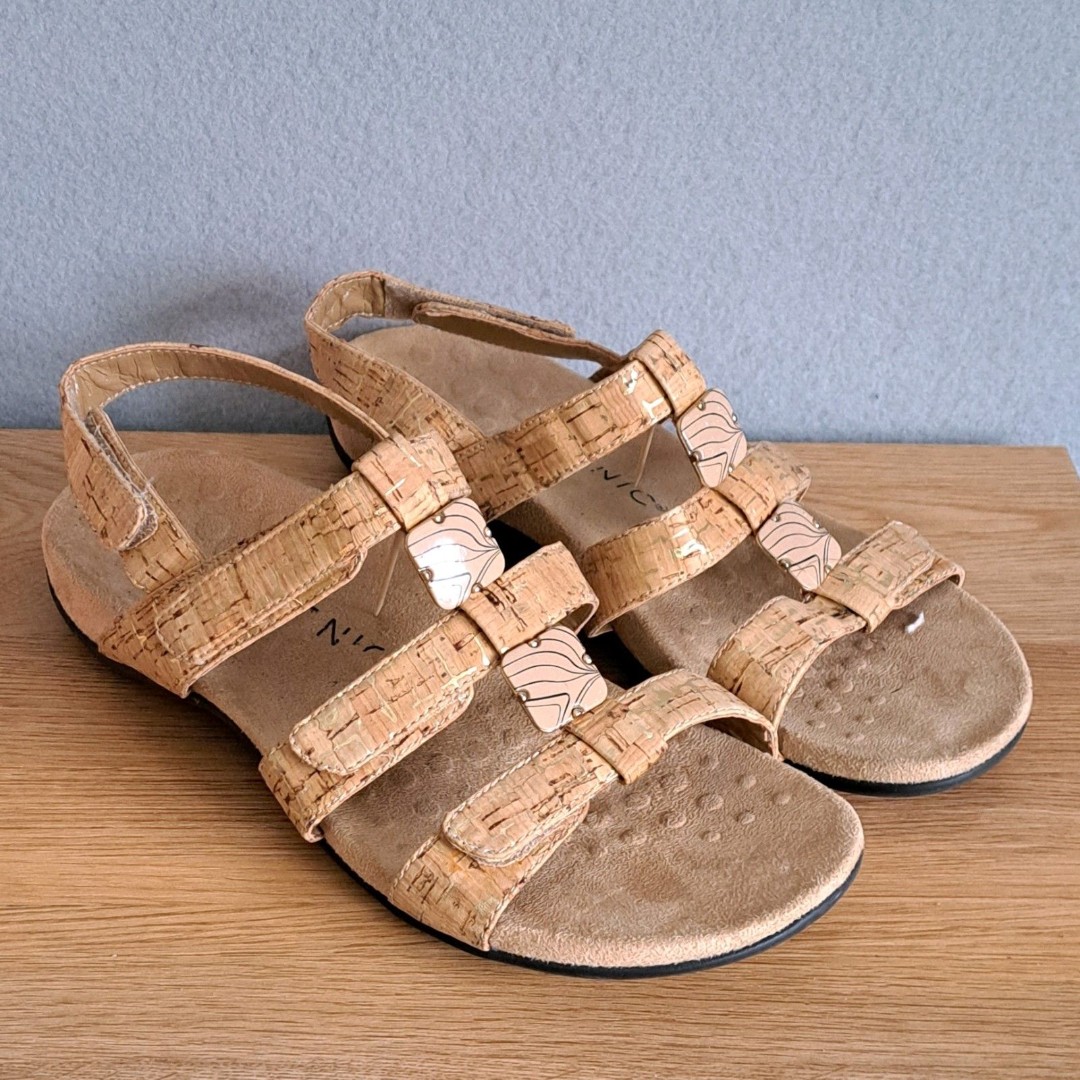 Vionic Women’s 8 Amber Strappy Sandals Beige Cork Arch Support Adjustable