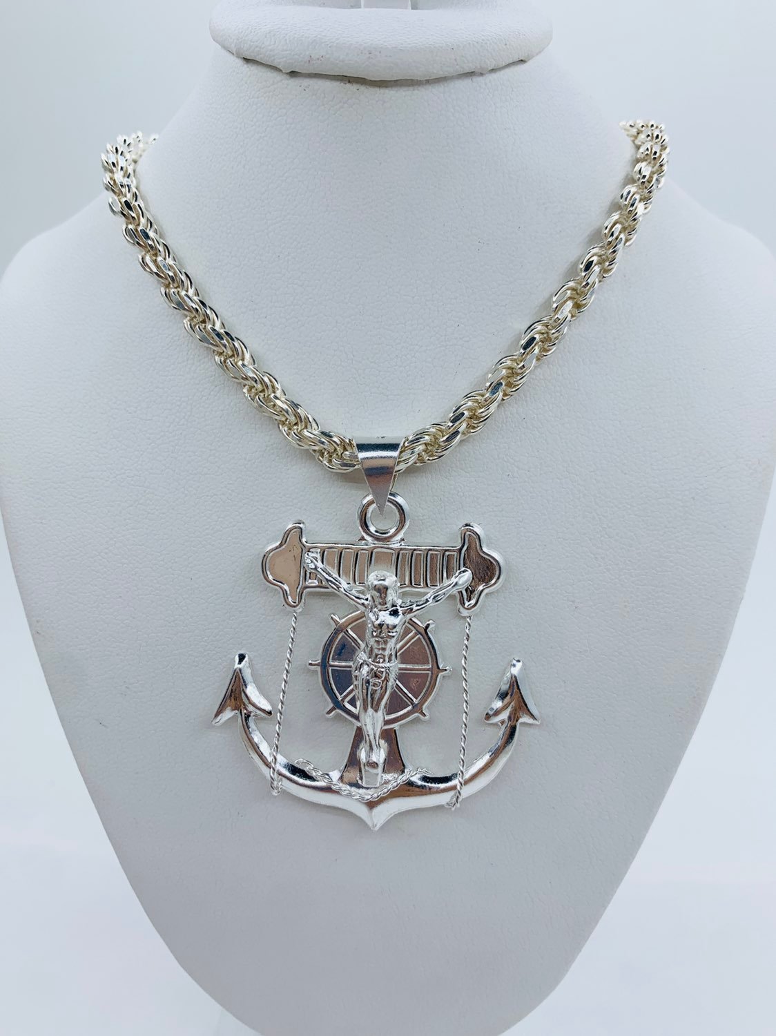 ❤️ 925 Sterling Silver necklace with anchor pendant