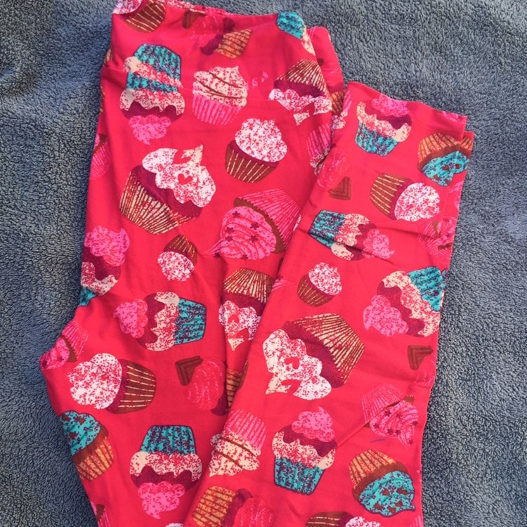 BNWT 'vintage' TC Pink Cupcakes Lularoe