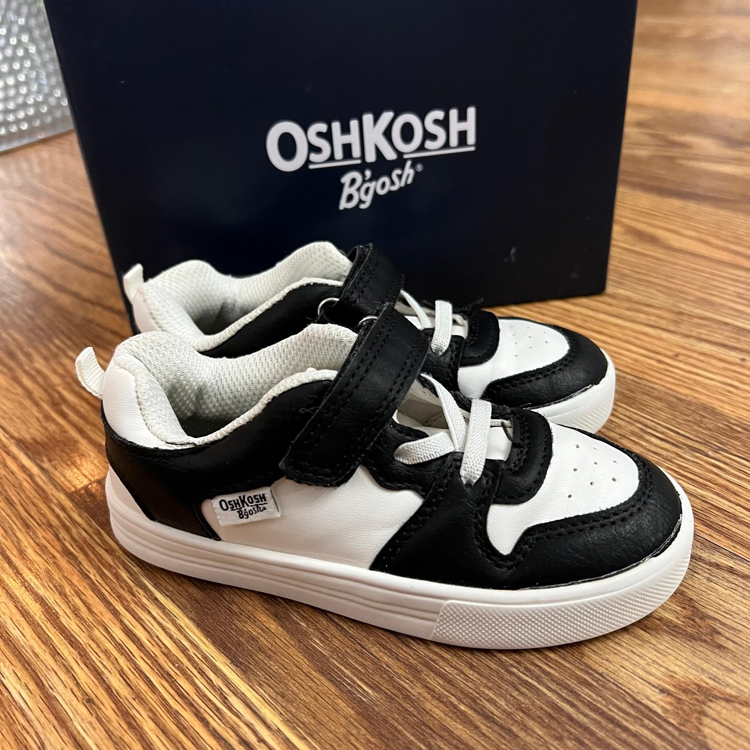Osh kosh isak black and white sneakers size 9