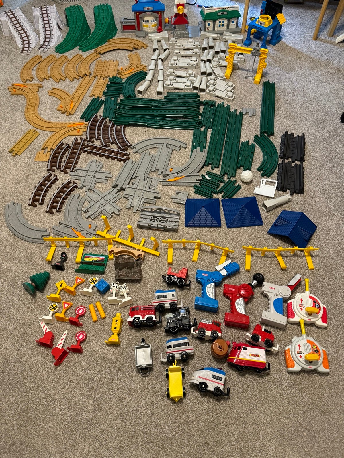 Huge Geotrax Lot
