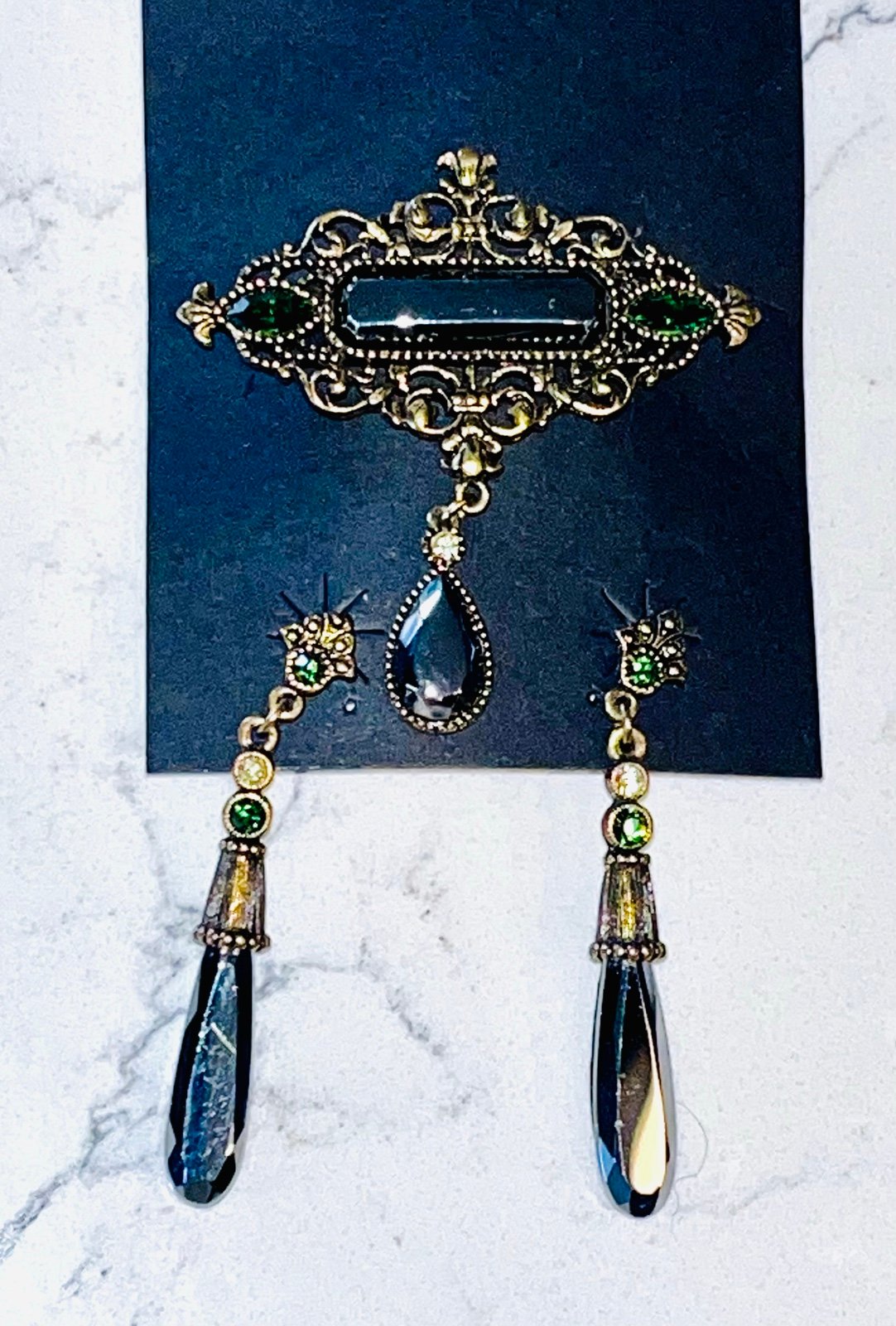 Vintage 1928 Jewelry Co. Ornate Victorian Art Nouveau Style Earrings Brooch Set