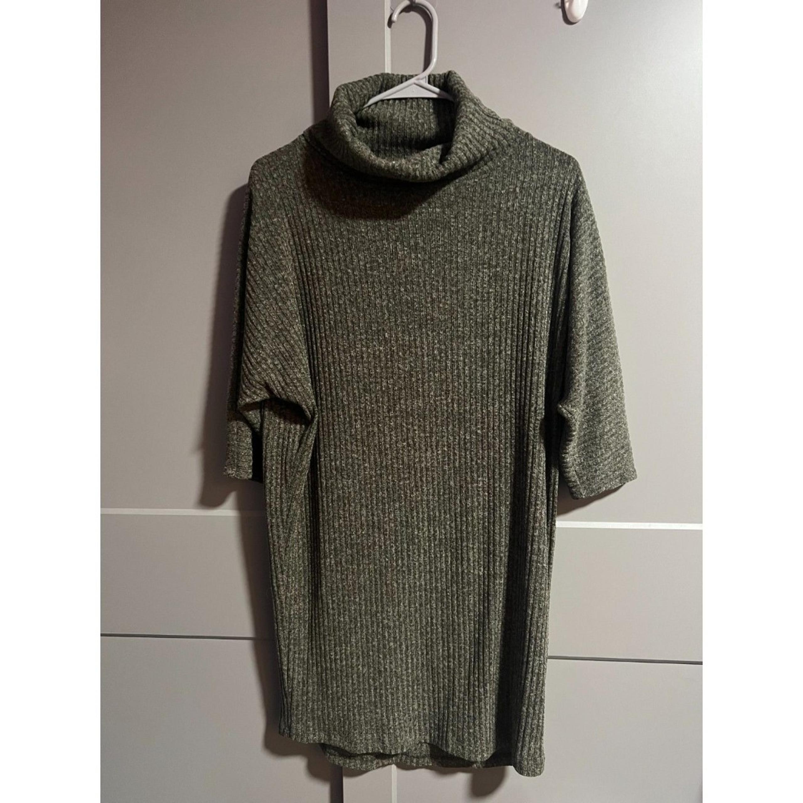 Anthropologie Everly Women Short Sleeve Turtleneck Ribbed Sweater Dress Green