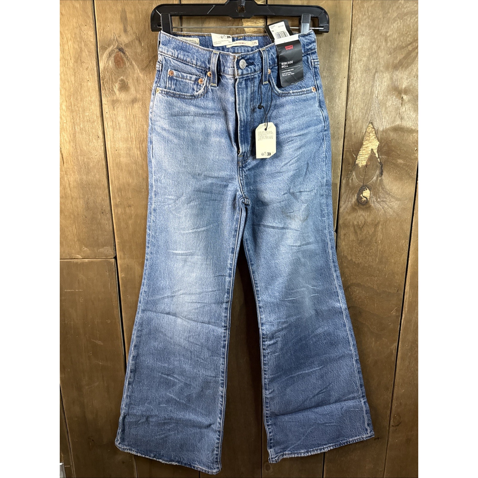 Levi’s Ribcage Bell Size 25 X 30
