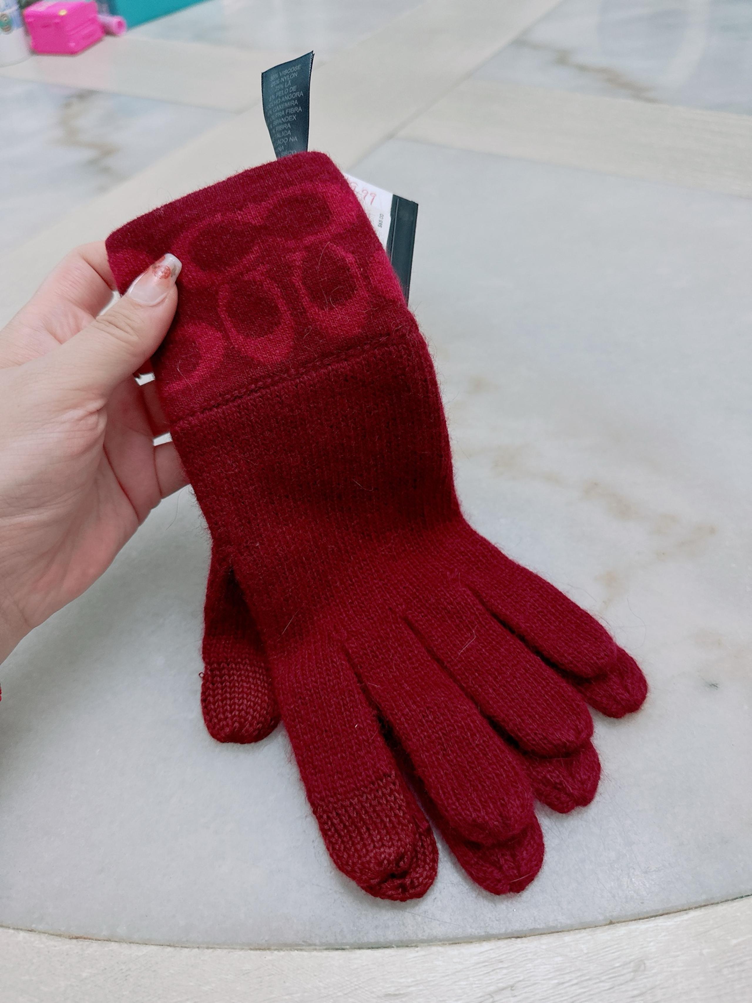 Signature Knit Touch Gloves - Burgundy (NWT) - Coach