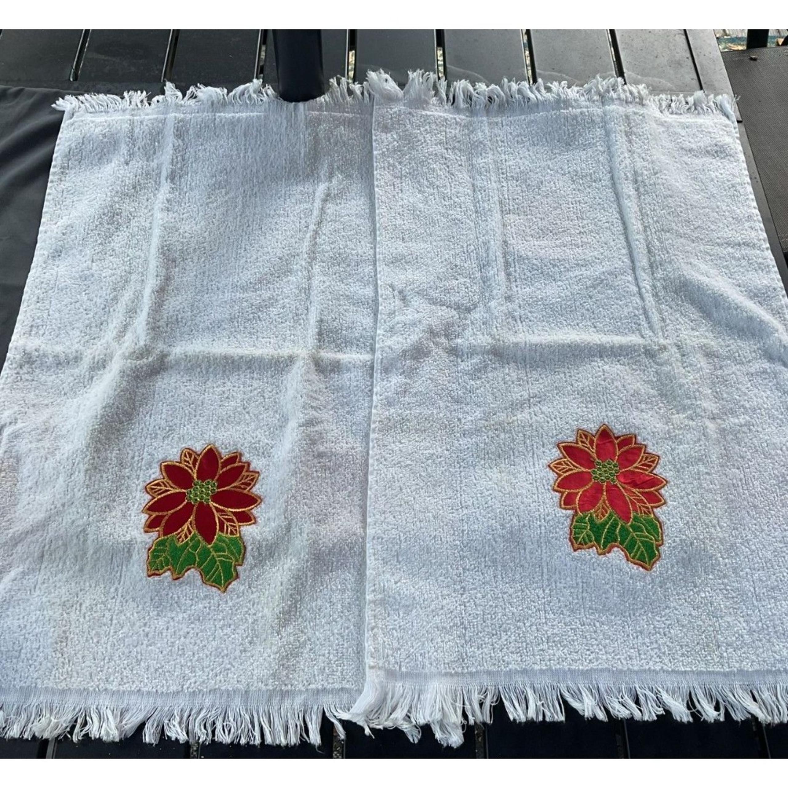 Vintage Cannon Christmas Holiday Hand Towels