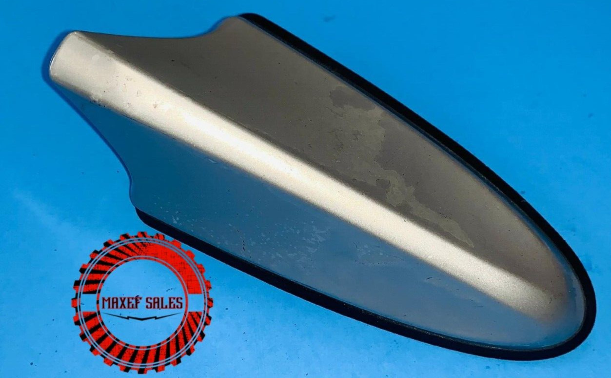 OEM 2016 - 2020 HYUNDAI ELANTRA SHARK FIN ANTENNA 96210-F2100RW5 - Silver