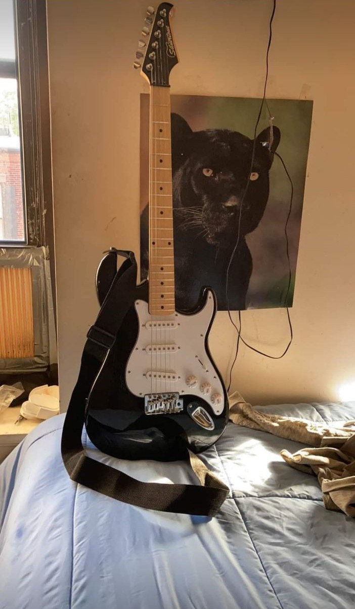 Black Guitar
