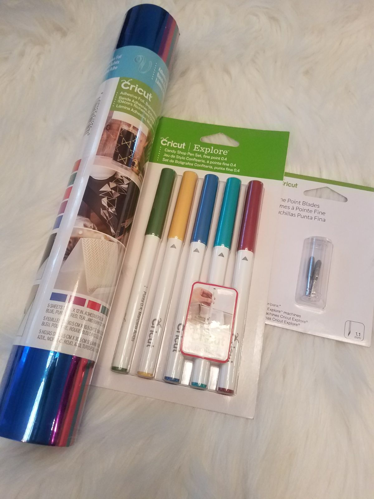 Cricut 2 brand new items/markers/foil