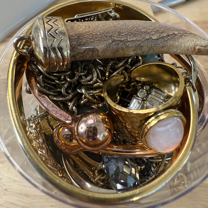 Gold Tone Jewelry Lot 1lb Assorted Fashion Accessories With Bangles Chains & Sta