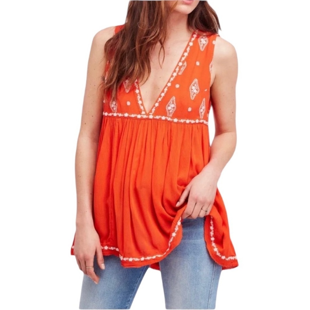 NWT FREE PEOPLE Flame Embroidered Sleeveless V-Neck Tunic Size Medium